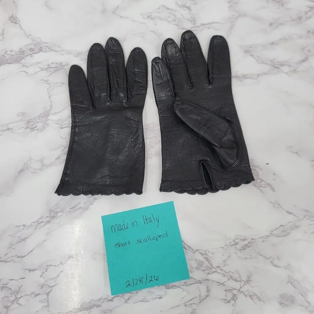Vintage Italian Short Black Leather Gloves with Scalloped Cuff Dress Driving